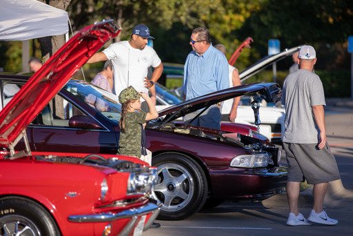 Cruise-In Car Show (3-6:30 p.m.)